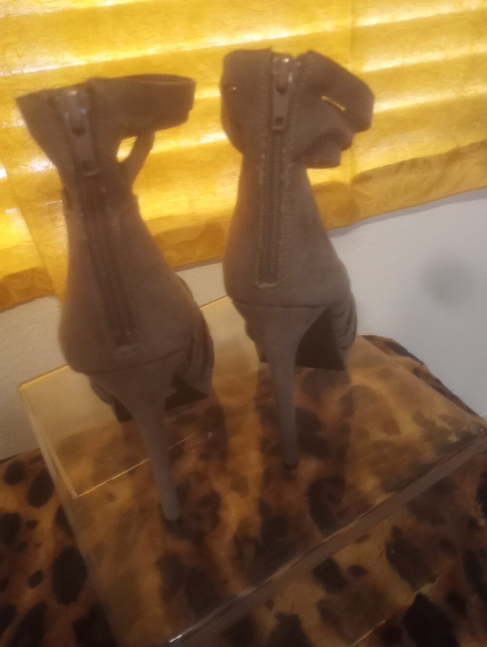 JustFab Women’s Strappy Peep-Toe Booties in Gray "FREE GIFT INCLD" - Picture 4 of 4